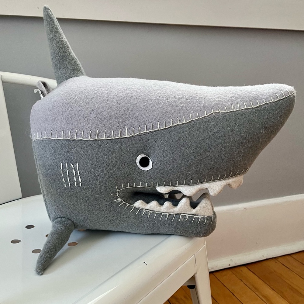 ❤️ Pillowfort Shark Head Plush Wall Hanging